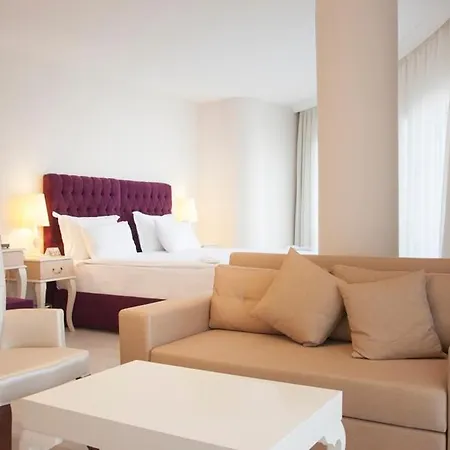 Hotel Motali Life Masukiye