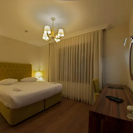 Motali Life Hotell 3*