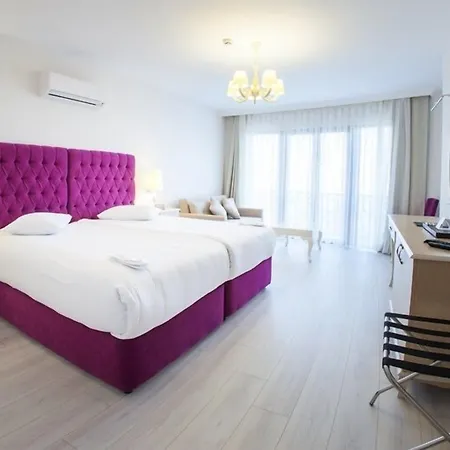 Hotel Motali Life Masukiye