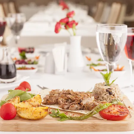 Hotel Motali Life Masukiye