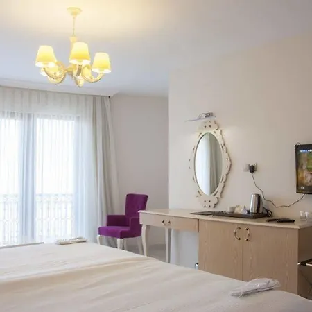 Motali Life Hotel